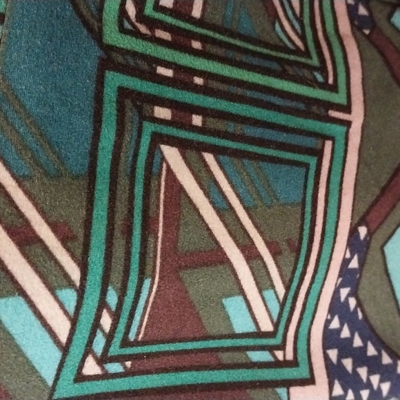 Tall and Curvy Lularoe Leggings - Picture 2 of 5
